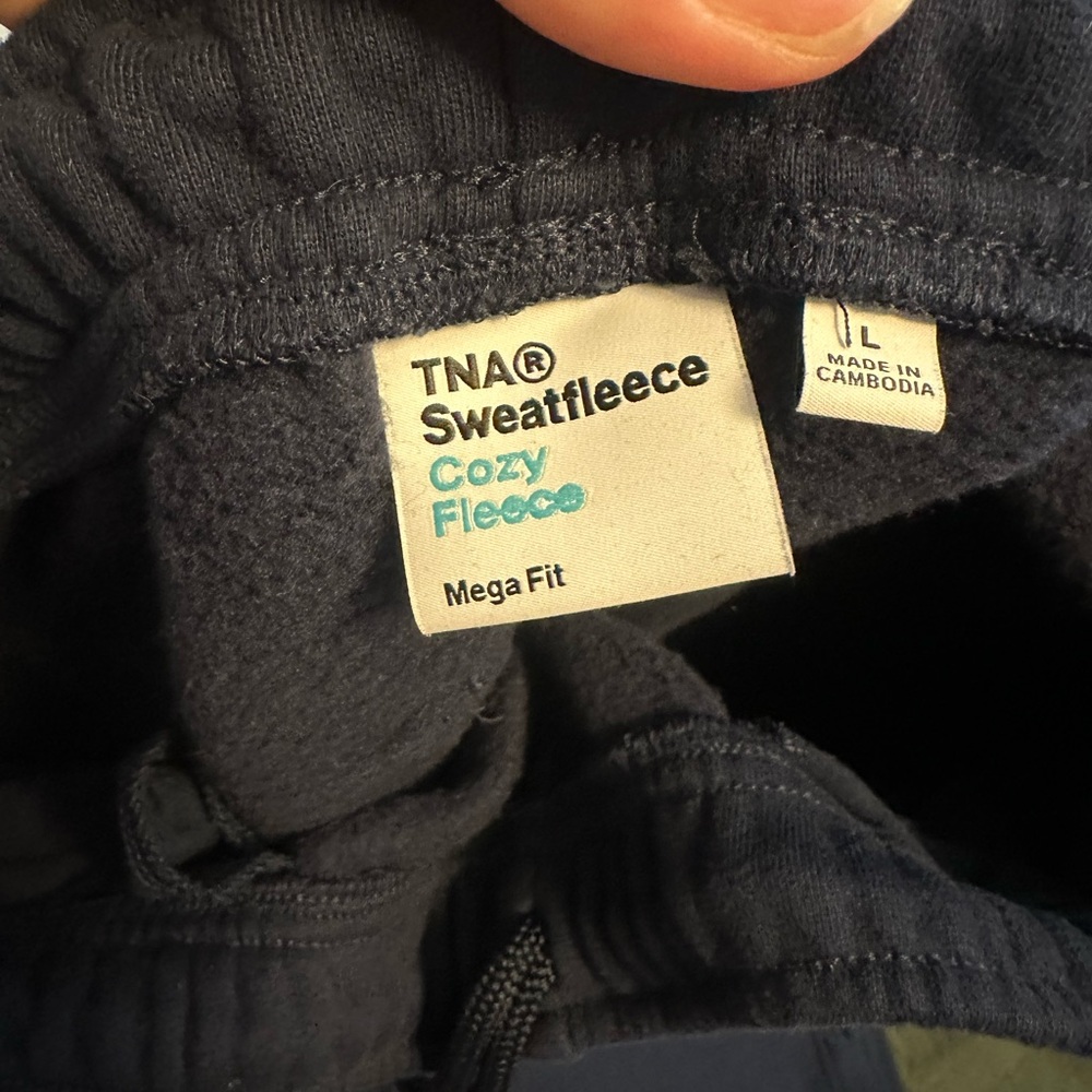 Navy Aritzia TNA SweatFleece Cargo Sweatpants - Picture 5 of 5